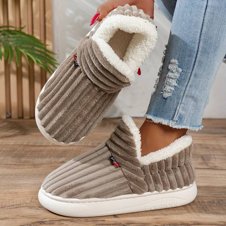 Chaussons en peluche CozyStep