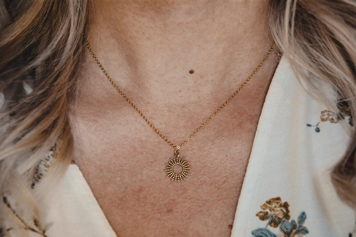 Voici le soleil - Collier