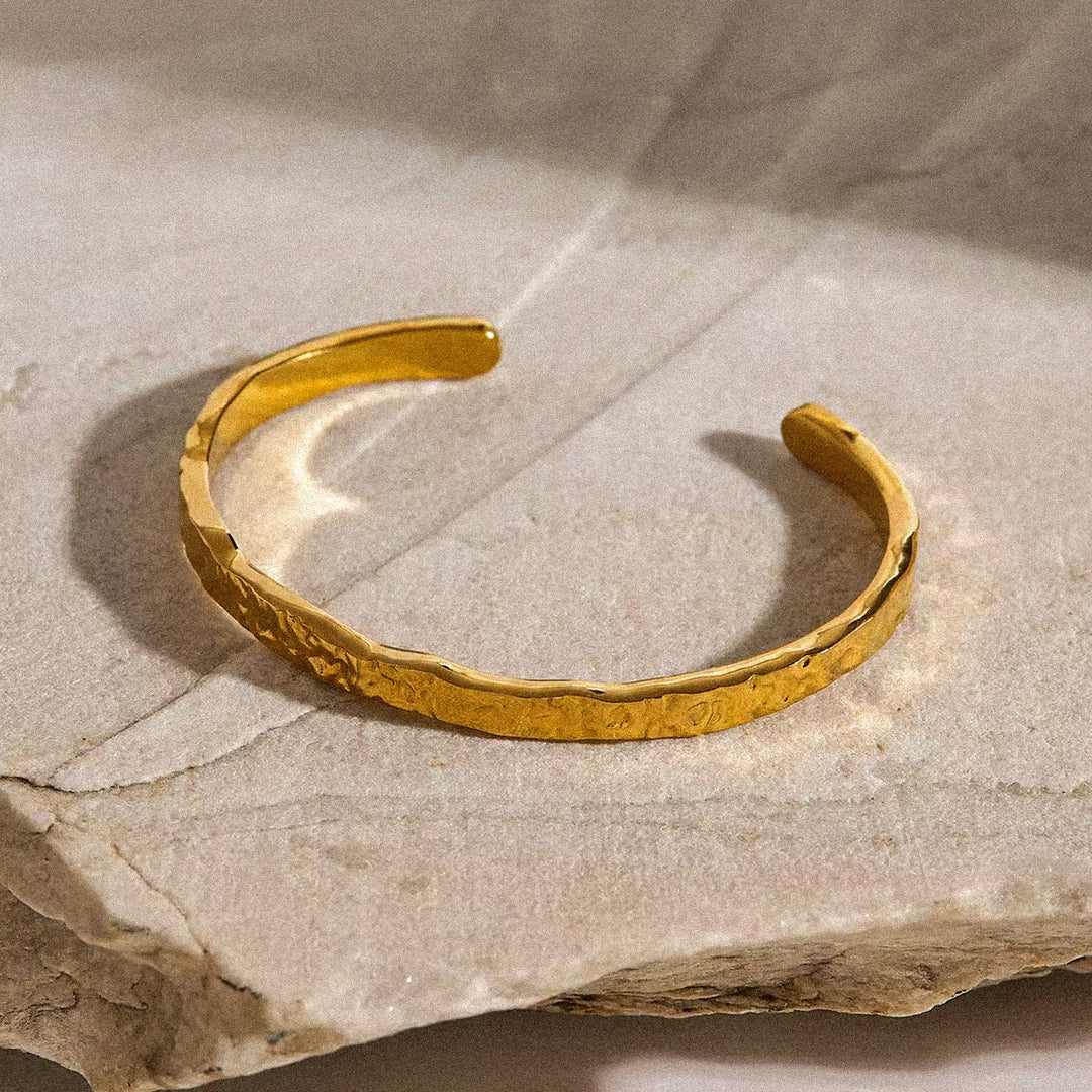 Bracelet manchette texturé