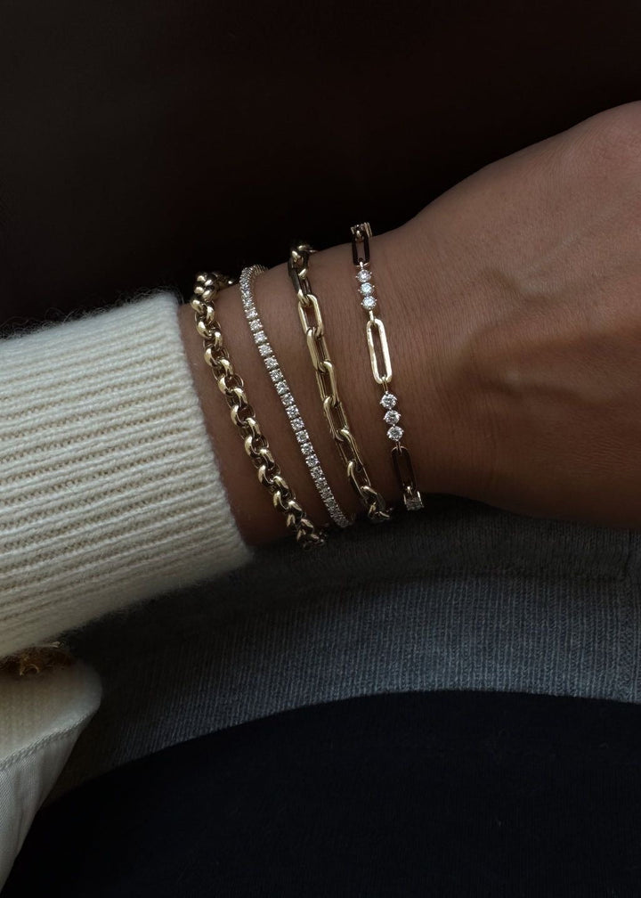 Bracelet à trois pierres précieuses