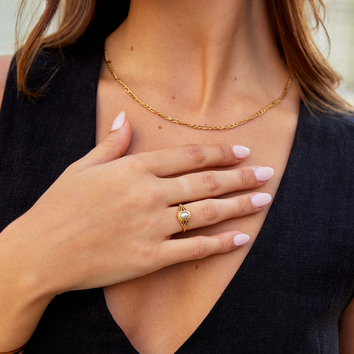 Bague vintage royale avec perle